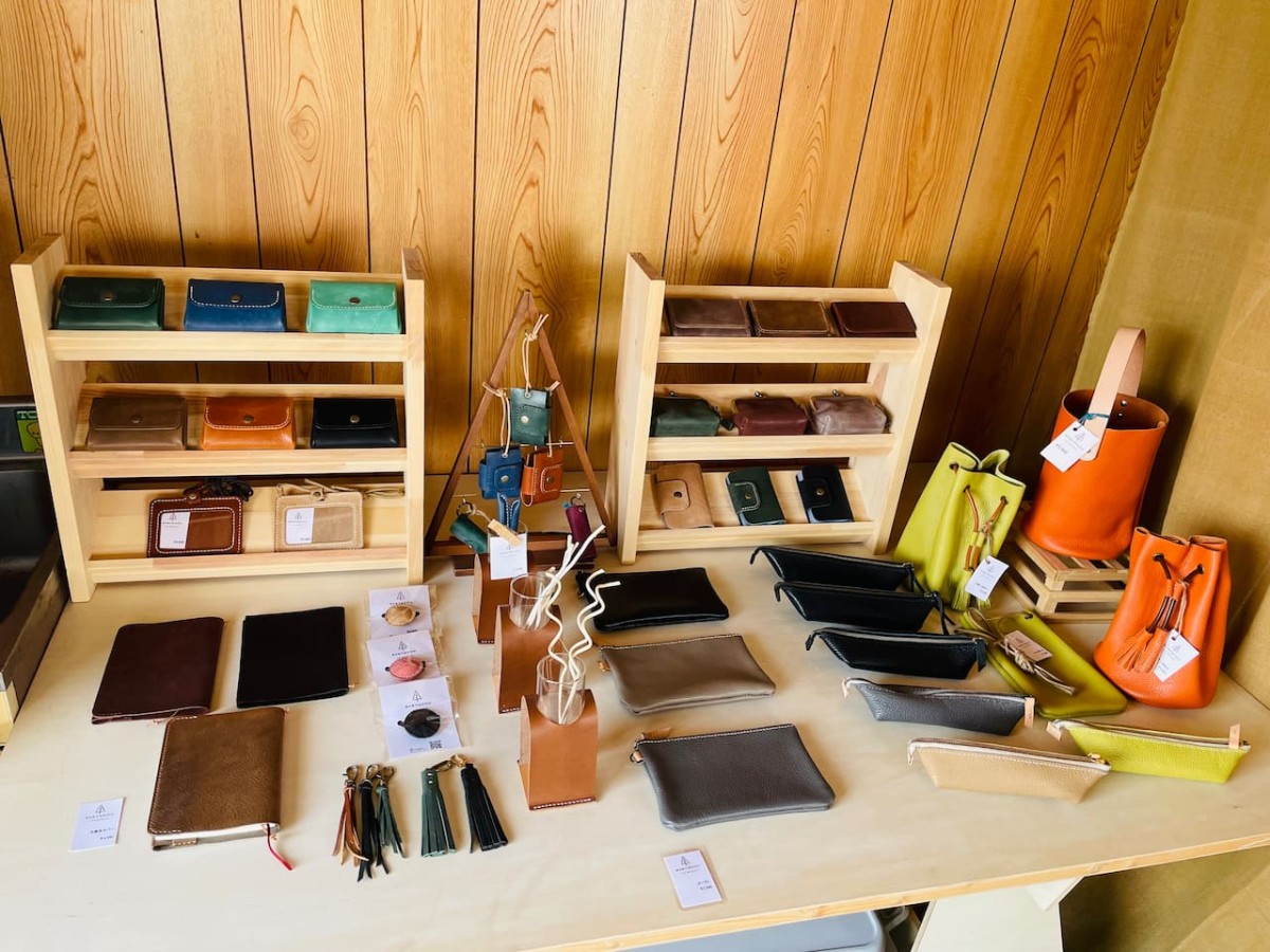 島根県安来市にあるレザークラフトEASTWOODのアトリエ