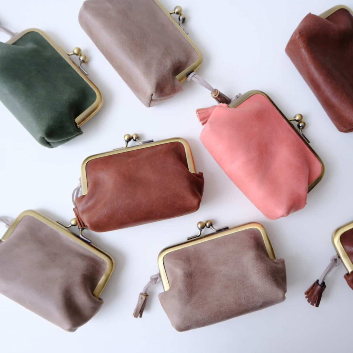 島根県安来市にあるレザークラフトEASTWOODのがま口。