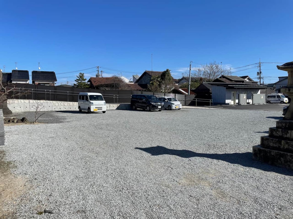 米子市博労町にある勝田神社の駐車場
