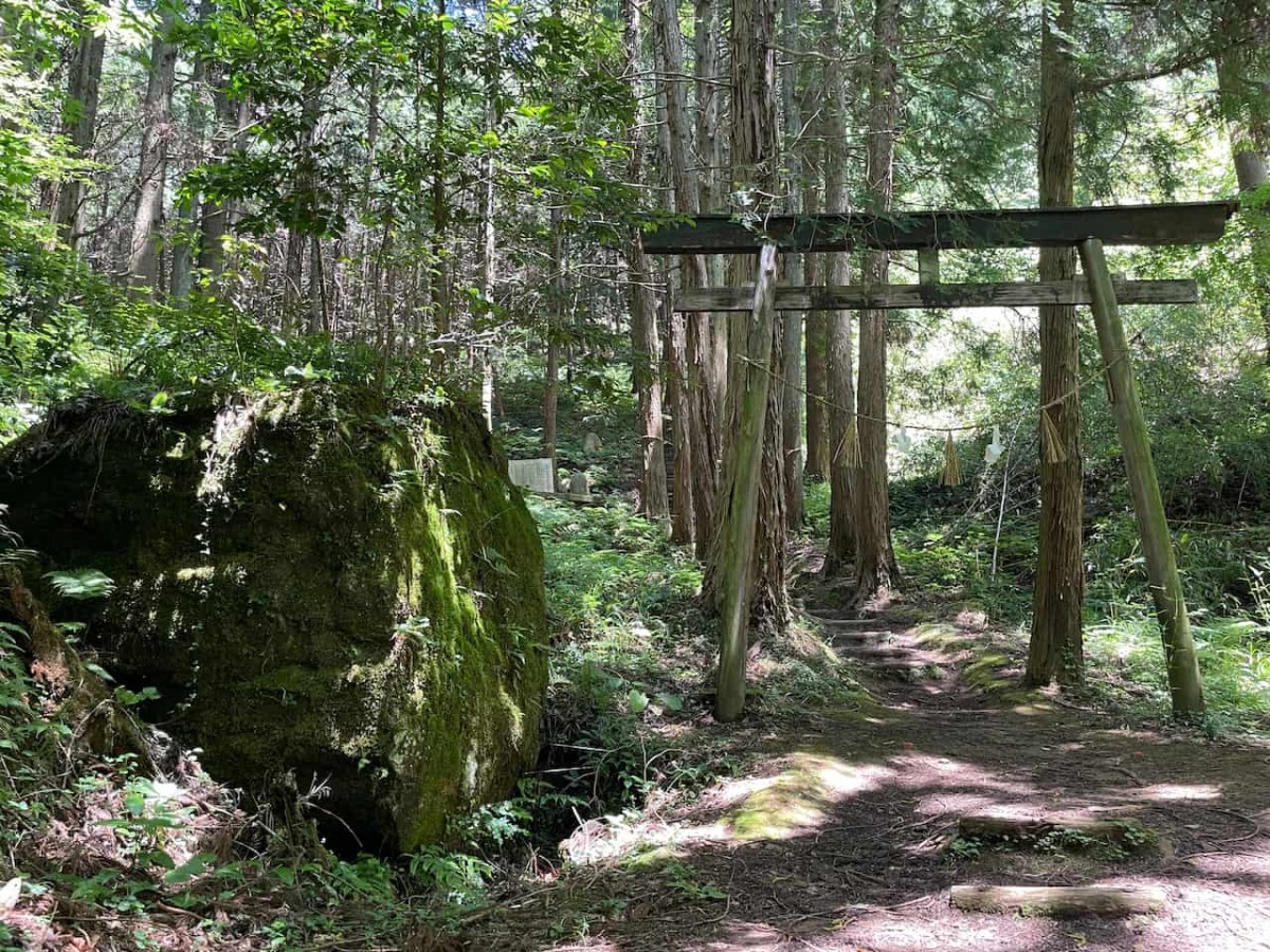 島根県雲南市大東町にある須我神社の奥宮の鳥居