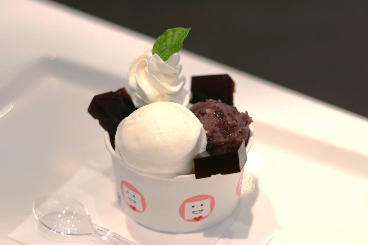 島根県出雲市『いづも寒天工房』の「ソフトクリーム＆あずきあんコーヒー寒天」
