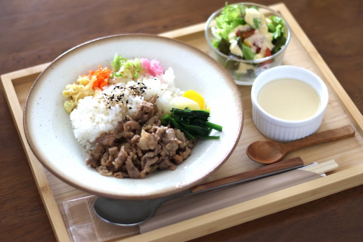 島根県松江市『おやつものがたりHoppe』の週替わりランチ