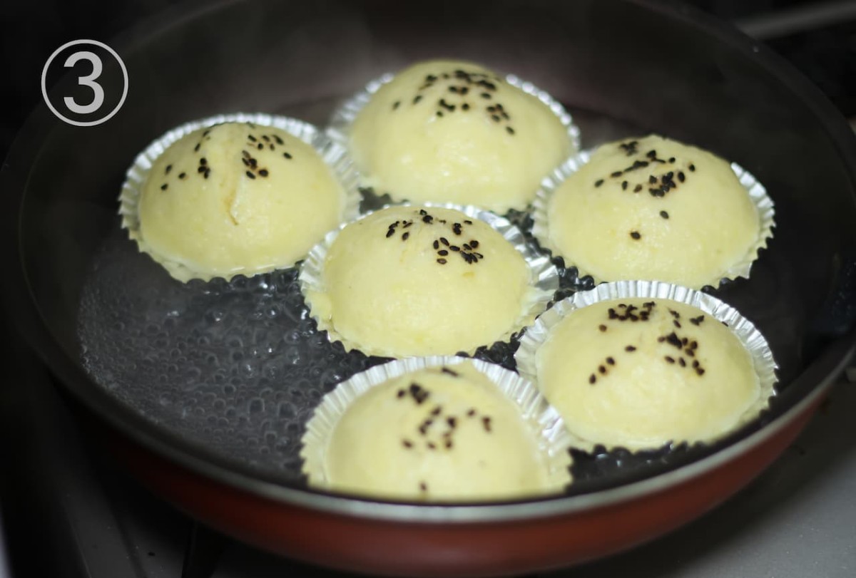 フライパンで膨らむ蒸しパン